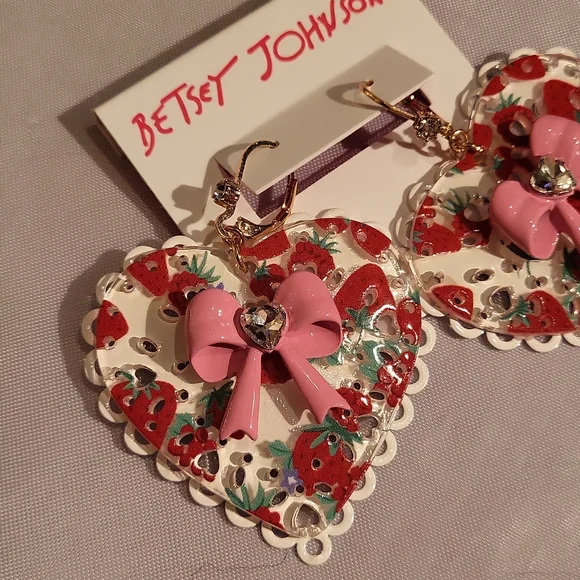 Betsey Johnson heart ❤️ bow strawberry - Picture 2 of 4